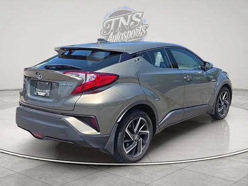 Used 2021 Toyota C-HR Limited FWD image 5