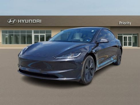 Used 2025 Tesla Model 3 Long Range RWD image 1