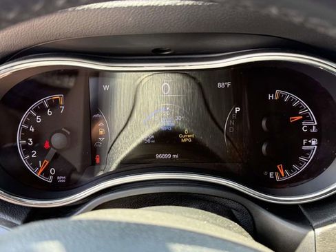 Used 2018 Jeep Grand Cherokee Limited AWD/4WD image 28