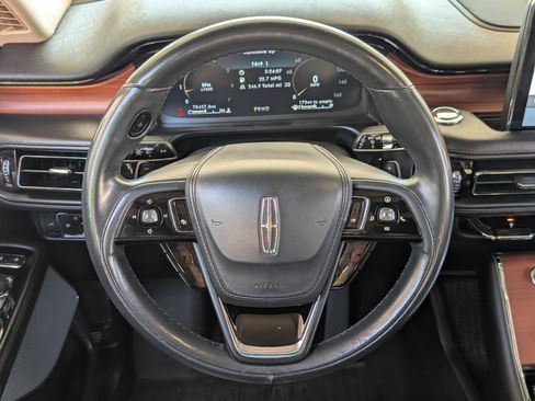 Used 2020 Lincoln Aviator Reserve w/ Equipment Group 201A RWD image 25