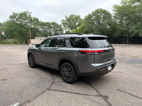 Used 2022 Nissan Pathfinder SV AWD/4WD image 24