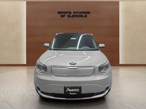 Used 2017 Kia Soul EV + w/ Sun & Fun Package image 9