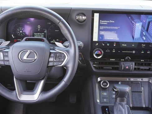 Certified 2024 Lexus GX 550 w/ Accessory Package (Z1) AWD/4WD image 30