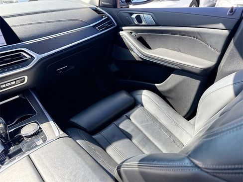 Used 2021 BMW X7 xDrive40i w/ Premium Package image 26