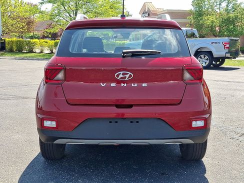 Used 2024 Hyundai Venue SEL FWD image 22