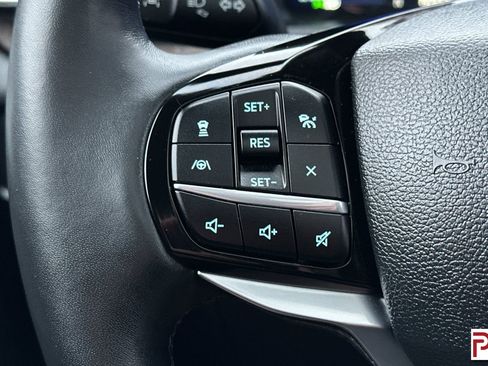 Used 2022 Ford Explorer Platinum w/ Equipment Group 601A image 32