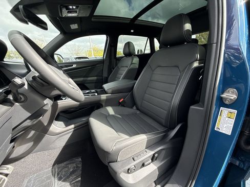 New 2026 Volkswagen Atlas Cross Sport SEL R-Line image 12