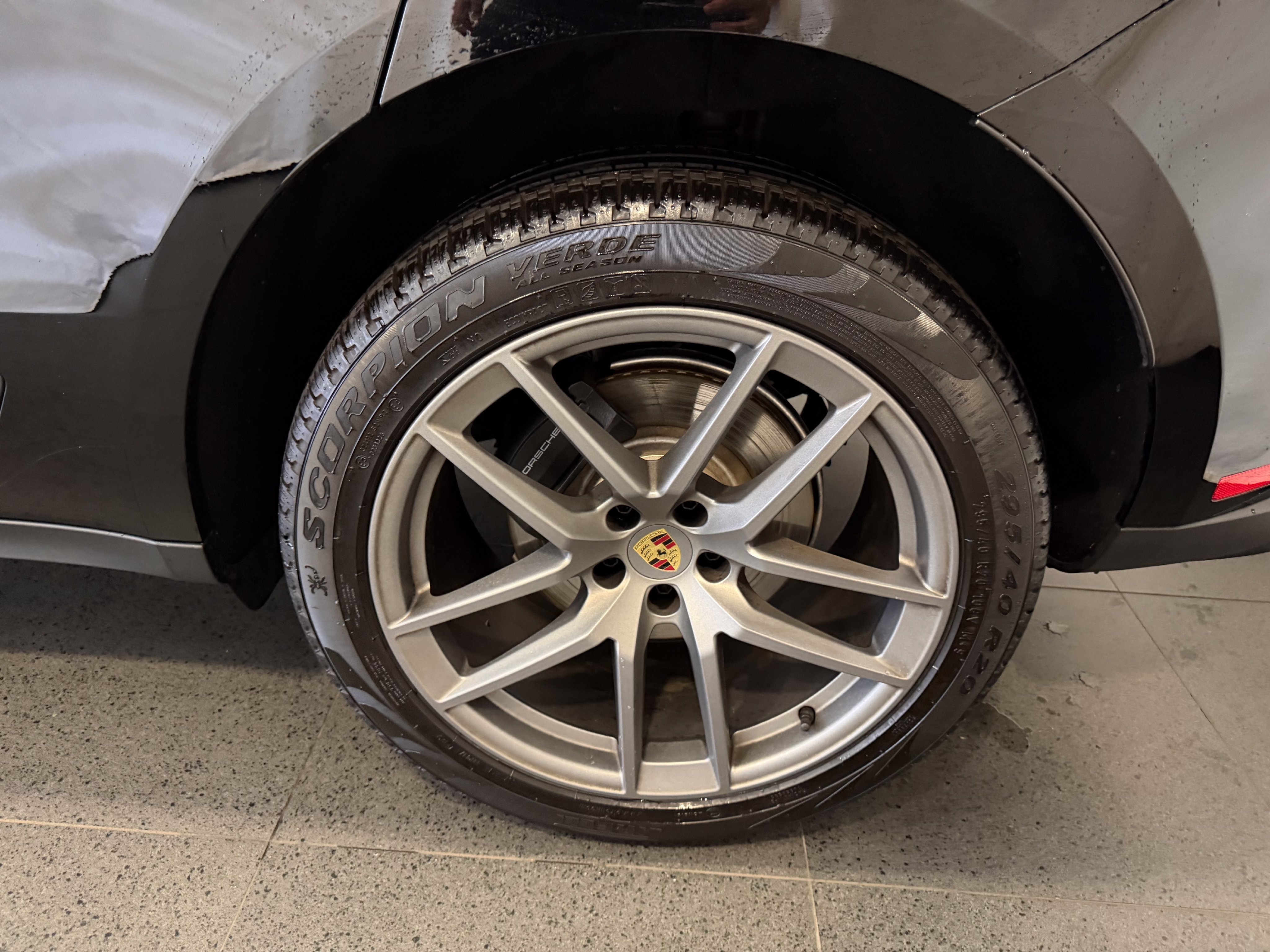 Certified 2026 Porsche Macan AWD/4WD image 11