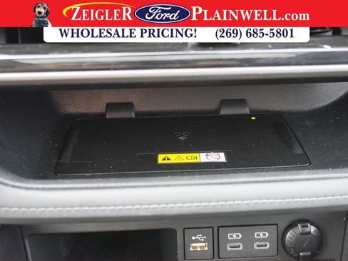 Used 2023 Toyota Highlander XLE image 26