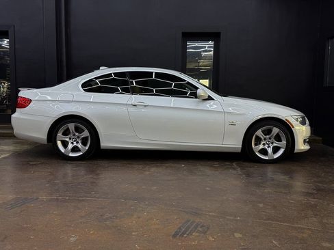 Used 2011 BMW 335i xDrive Coupe AWD/4WD image 10