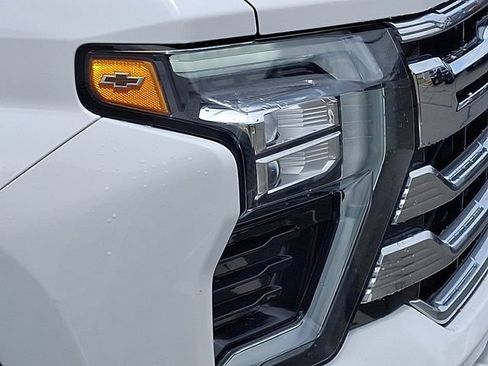 Used 2025 Chevrolet Silverado 2500 High Country AWD/4WD image 28
