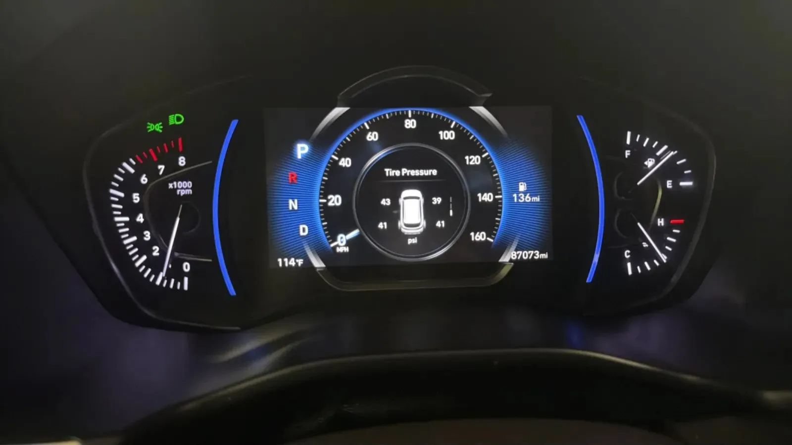 Used 2019 Hyundai Santa Fe FWD w/ Cargo Package image 11