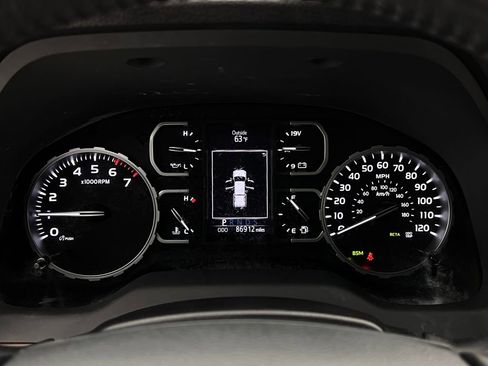 Used 2018 Toyota Tundra Limited w/ Limited Premium Package image 18