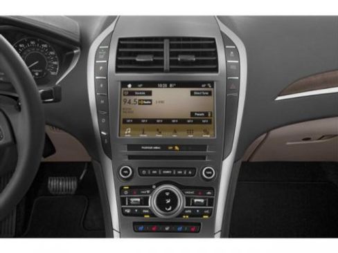 Used 2018 Lincoln MKZ Premiere image 10