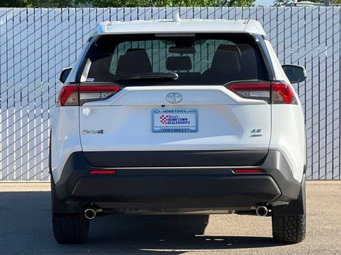Used 2025 Toyota RAV4 LE AWD/4WD image 5