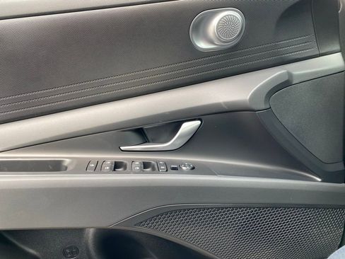New 2026 Hyundai Elantra SE FWD image 21