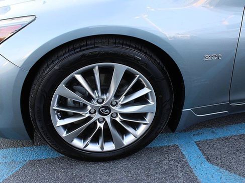 Used 2018 INFINITI Q50 Luxe w/ Essential Package (3.0T Luxe) RWD image 9
