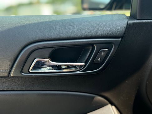 Used 2017 GMC Yukon SLE w/ SLE Value Package image 41