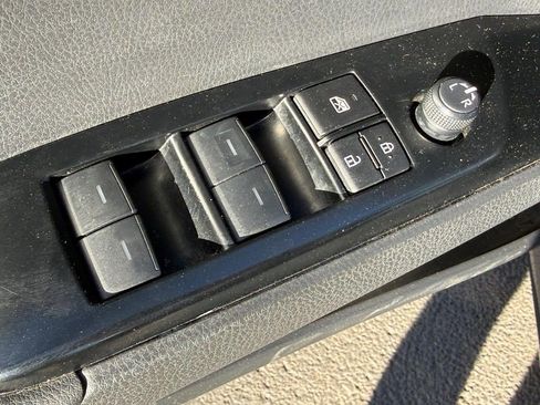 Used 2025 Toyota Camry LE image 15