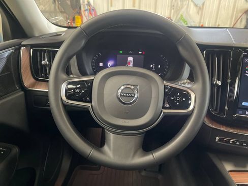 Used 2023 Volvo XC60 B5 Plus w/ Climate Package AWD/4WD image 20