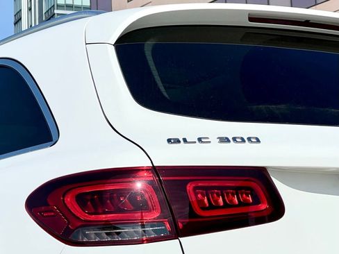 Certified 2022 Mercedes-Benz GLC 300 4MATIC image 9