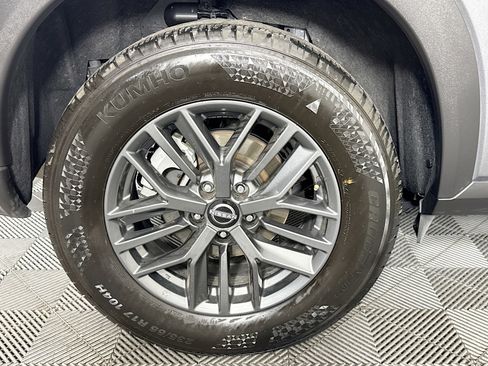 Used 2023 Nissan Rogue S FWD image 32
