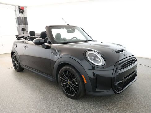 Used 2023 MINI Cooper S image 3