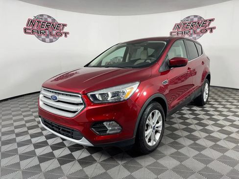Used 2019 Ford Escape SE image 3