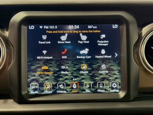 Used 2018 Jeep Wrangler Unlimited Sahara AWD/4WD image 14