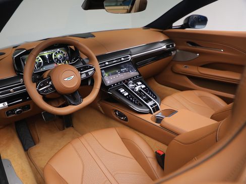 New 2026 Aston Martin V8 Vantage Roadster RWD image 27