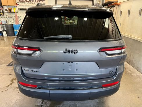 Used 2023 Jeep Grand Cherokee L Laredo AWD/4WD image 6