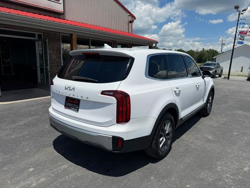 Used 2023 Kia Telluride LX FWD image 4