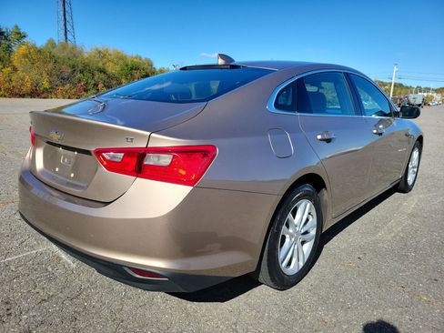 Used 2018 Chevrolet Malibu LT image 5