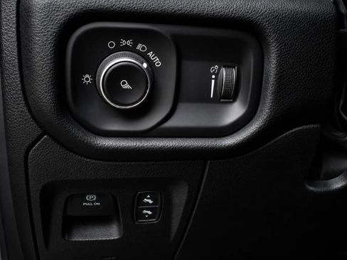 Used 2023 RAM 1500 Laramie AWD/4WD image 8