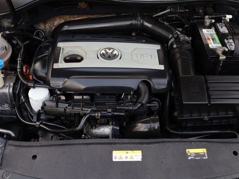 Used 2011 Volkswagen GTI Autobahn image 9