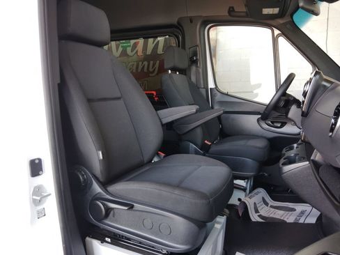 Used 2026 Mercedes-Benz Sprinter 2500 image 12