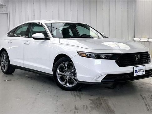 Certified 2024 Honda Accord EX image 35