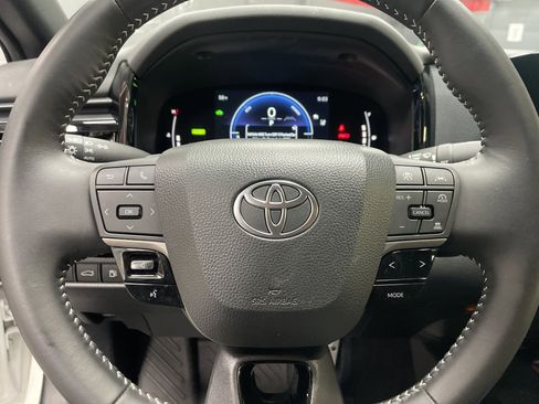 Certified 2025 Toyota Camry SE image 18