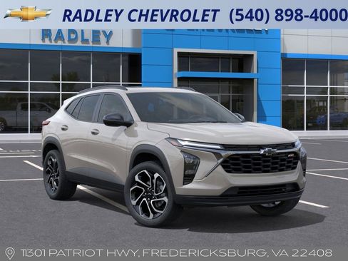 New 2026 Chevrolet Trax RS w/ Sunroof Package image 7