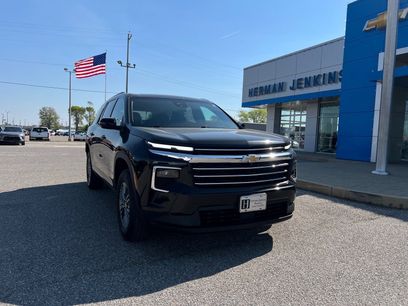 Certified 2025 Chevrolet Traverse LT