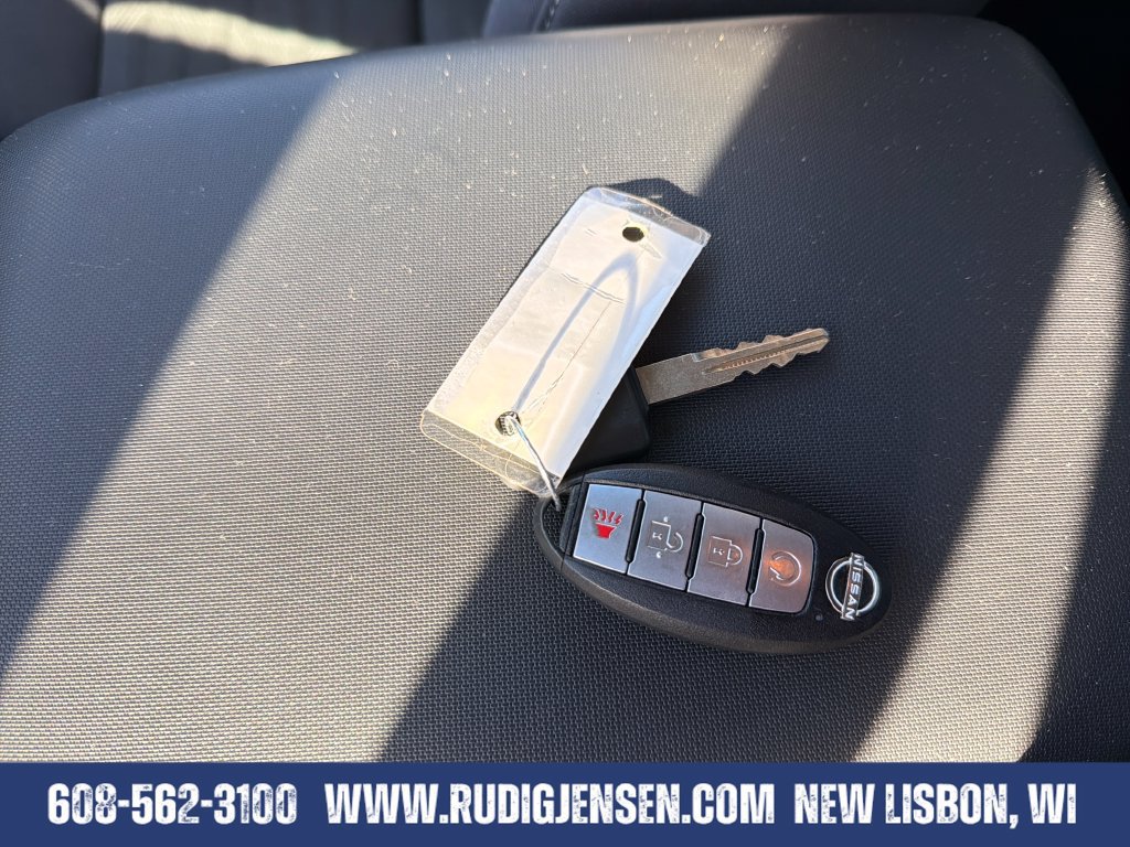 Used 2022 Nissan Frontier SV AWD/4WD image 27