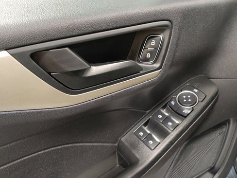 Used 2022 Ford Escape SE FWD image 27