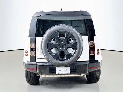 Used 2026 Land Rover Defender 110 S AWD/4WD image 6