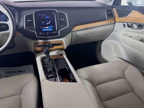 Used 2021 Volvo XC90 T6 Momentum image 27