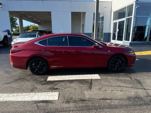 Used 2022 Lexus ES 300h F Sport w/ Accessory Package 2 image 9