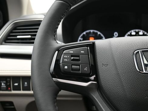 Certified 2026 Honda Odyssey EX-L image 49