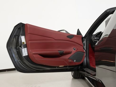 Used 2018 Ferrari 488 Spider image 30