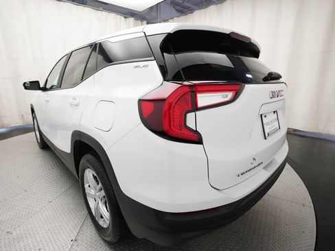 Used 2024 GMC Terrain SLE w/ LPO, Floor Liner Package AWD/4WD image 33