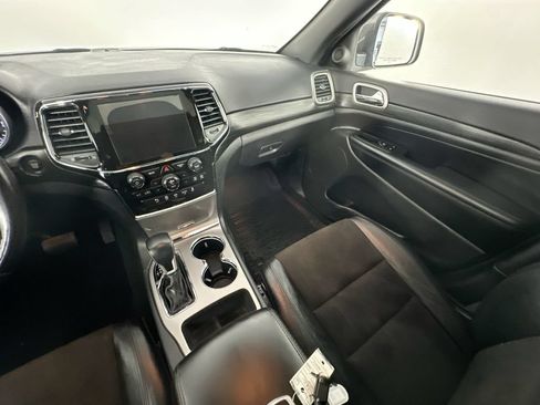 Used 2021 Jeep Grand Cherokee Laredo X AWD/4WD image 11