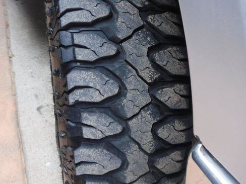 Used 2012 Ford F150 XLT w/ XLT Chrome Pkg image 15